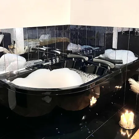 Old Town Jacuzzi - Wymeldowanie Do 13 Apartament Kraków