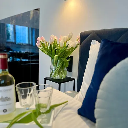 Apartament Old Town Jacuzzi - Wymeldowanie Do 13 *