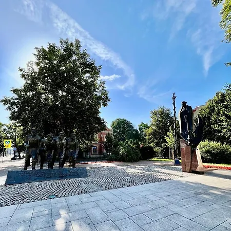 Old Town Jacuzzi - Wymeldowanie Do 13 아파트 *