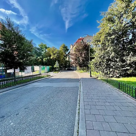 Old Town Jacuzzi - Wymeldowanie Do 13 Lägenhet *